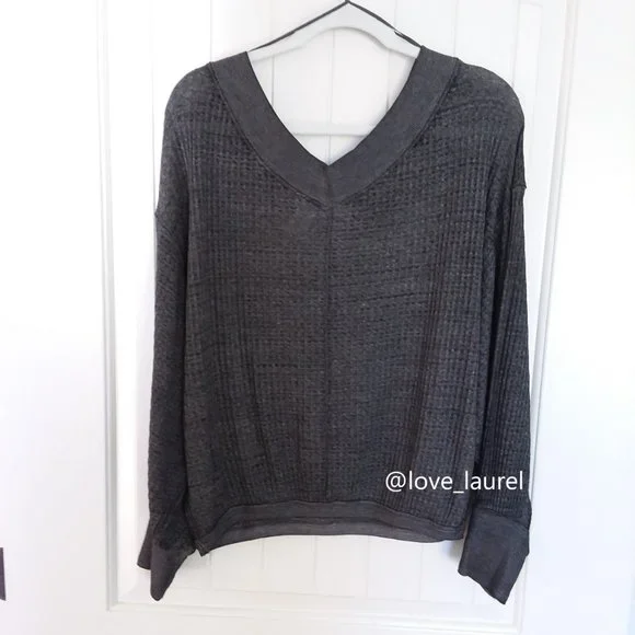 NWT We The Free South Side Thermal Waffle Knit Batwing Sleeve Black Gray Size S - Picture 2 of 10